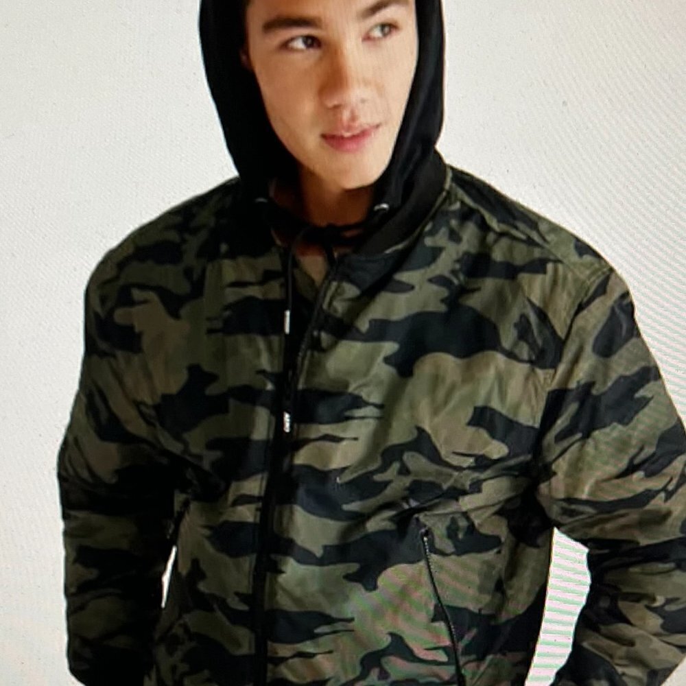 Aerpostale Camo Hooded Bomber Jacket Camo Hooded Bomber Size XL